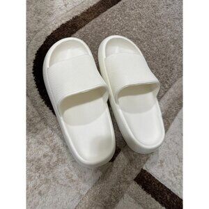 Women Platforms Pillow Slides House Slippers Slip Resistant Sandals Shoes-White